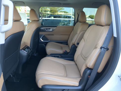 New 2026 INFINITI QX80 Luxe w/ Cargo Package image 16