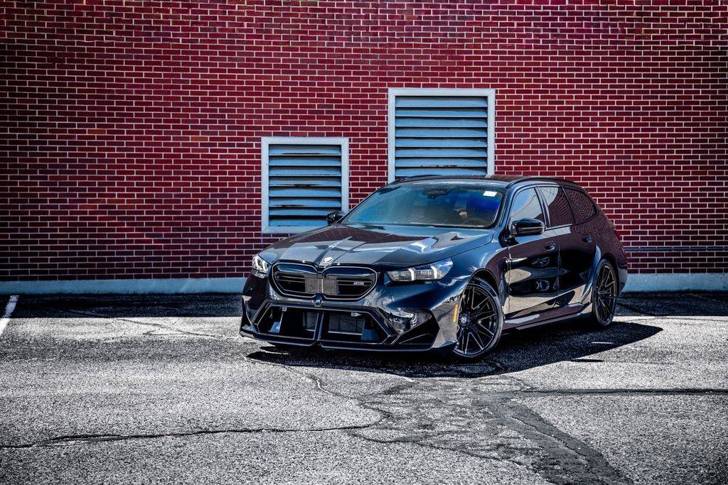 New 2026 BMW M5 Touring AWD/4WD image 3