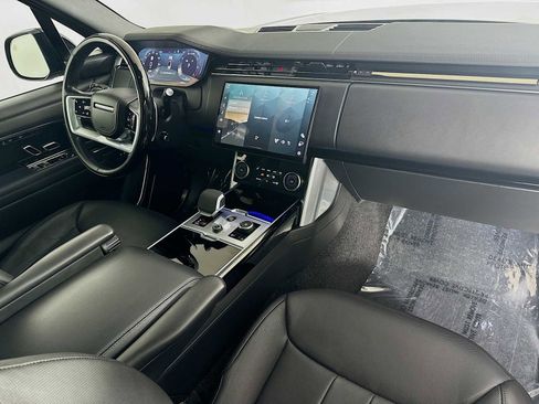 Used 2023 Land Rover Range Rover SE image 28