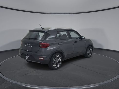 Used 2025 Hyundai Venue SEL FWD image 15