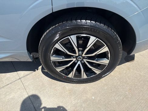 Certified 2024 Volvo XC60 B5 Core w/ Protection Package Premier AWD/4WD image 14