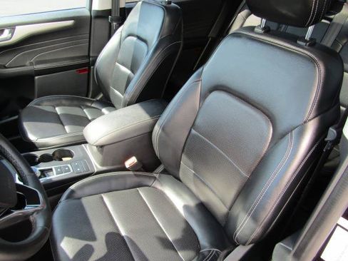 Certified 2021 Ford Escape SEL AWD/4WD image 18