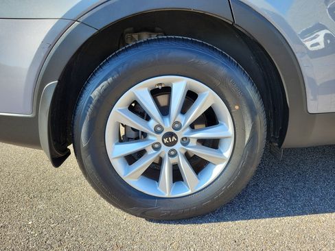 Used 2020 Kia Sorento LX w/ LX I4 Convenience Package image 22