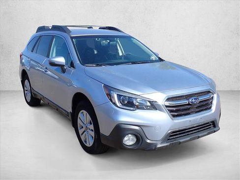 Used 2019 Subaru Outback 2.5i Premium AWD/4WD image 14