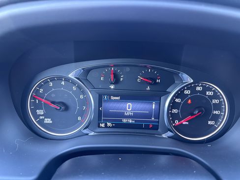 Used 2023 GMC Acadia SLE w/ Driver Convenience Package image 17