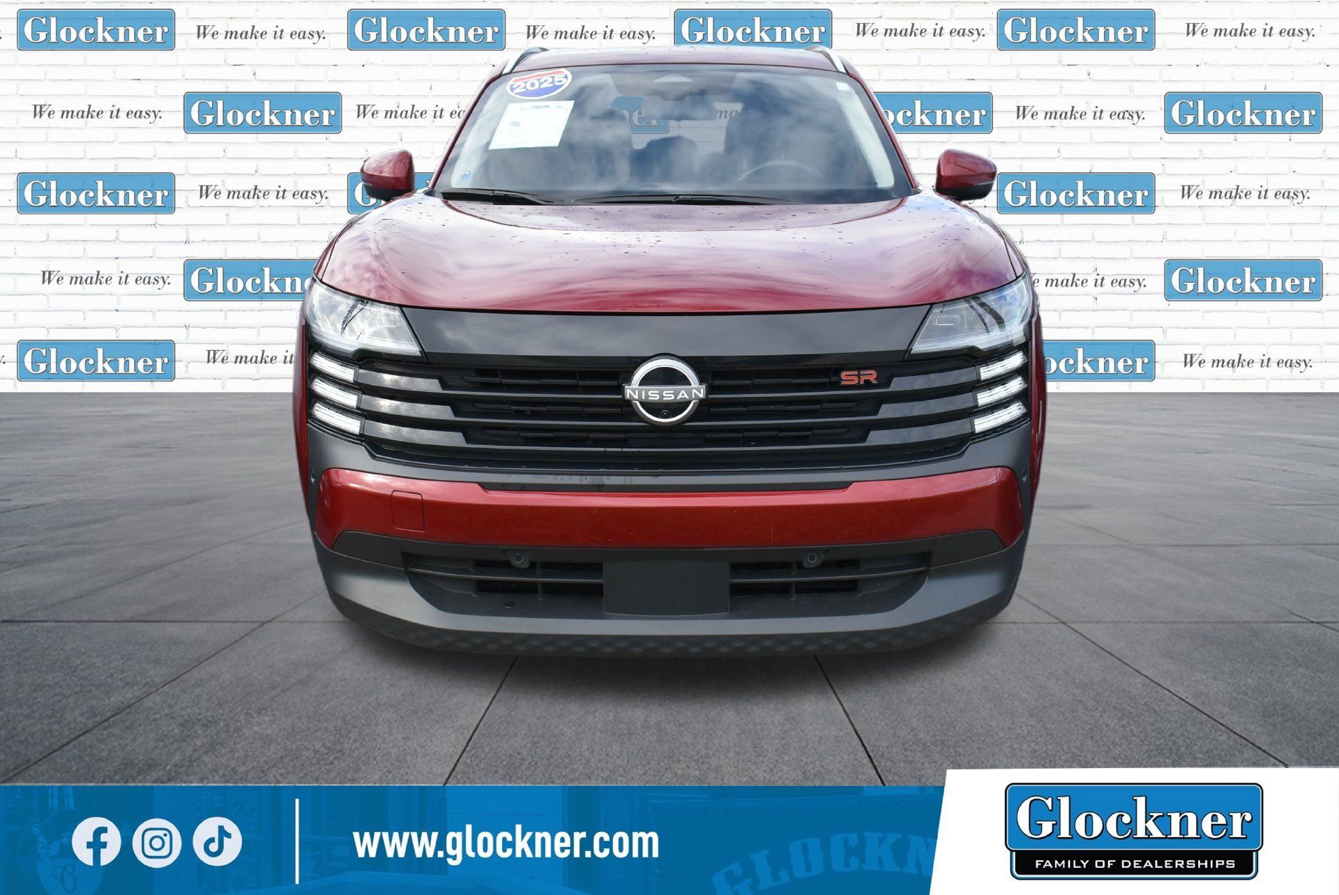Used 2025 Nissan Kicks SR FWD image 2