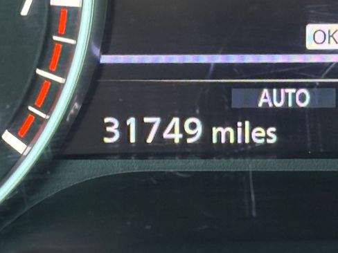 Used 2025 Nissan Pathfinder SV image 43