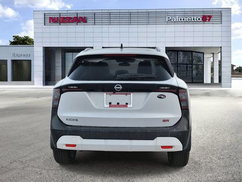 New 2026 Nissan Kicks SR FWD image 4