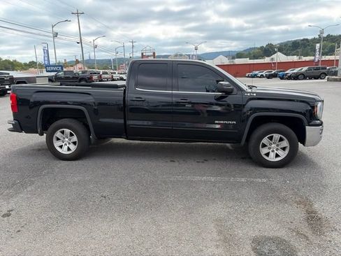 Used 2019 GMC Sierra 1500 SLE w/ SLE Value Package AWD/4WD image 4
