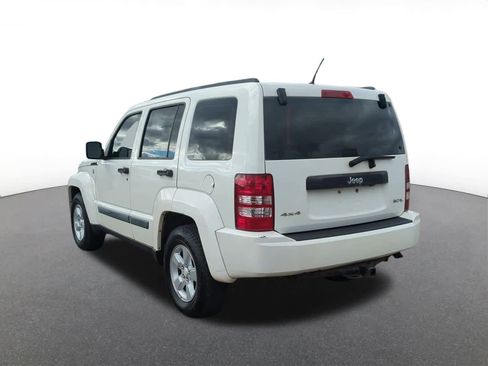 Used 2008 Jeep Liberty Sport image 4