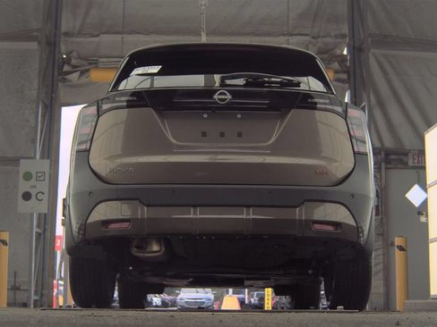 Used 2026 Nissan Kicks SR FWD image 3