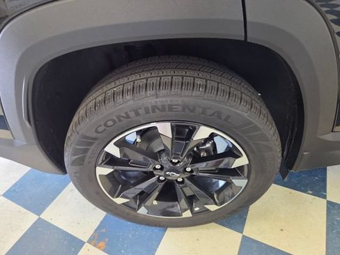 Used 2027 Chevrolet Equinox RS w/ Safety and Technology Package FWD image 16