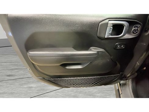 Used 2022 Jeep Wrangler Unlimited Sport AWD/4WD image 9