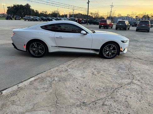 Used 2025 Ford Mustang Coupe w/ Wheel & Stripe Package image 8