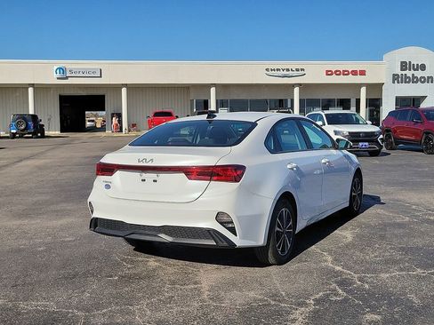 Used 2024 Kia Forte LXS image 5