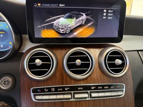 Used 2019 Mercedes-Benz C 300 Cabriolet image 38