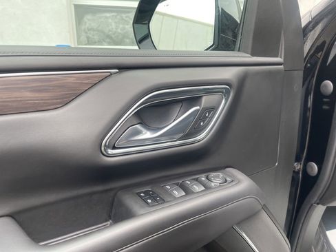 Used 2022 Chevrolet Tahoe LT w/ Luxury Package image 10