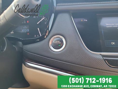 Used 2018 Cadillac XT5 Luxury w/ Driver Awareness Package image 19