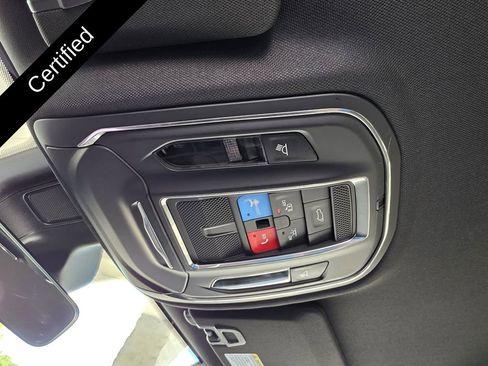 Used 2025 Jeep Grand Cherokee Limited image 32