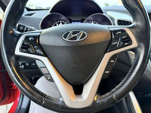 Used 2014 Hyundai Veloster w/ Technology Package 03 FWD image 25