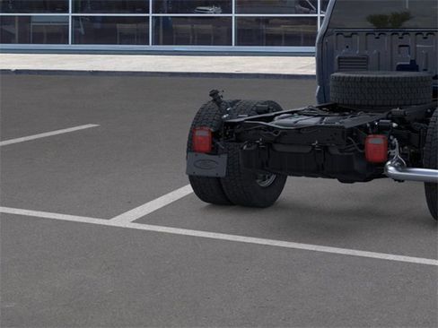New 2025 Ford F450 XL w/ XL Chrome Package image 21