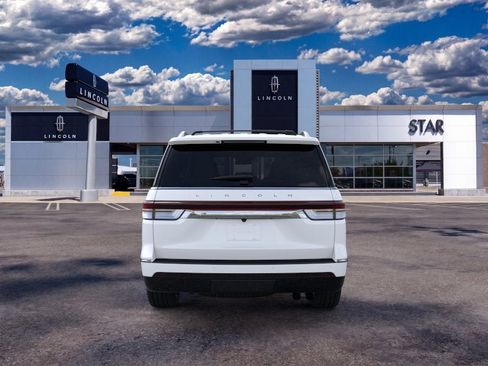 New 2023 Lincoln Navigator Reserve AWD/4WD image 5