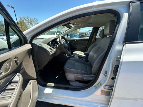 Used 2017 Chevrolet Cruze LS image 8