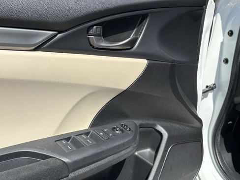 Used 2018 Honda Civic Sport image 26