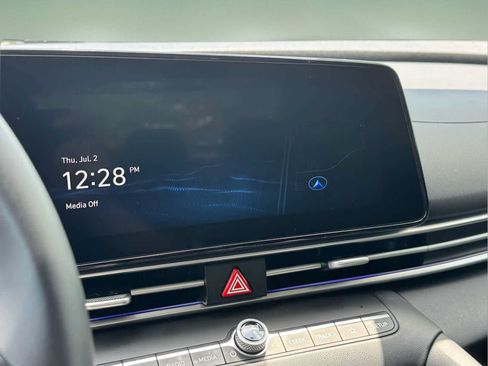 Used 2025 Hyundai Elantra SEL FWD image 33