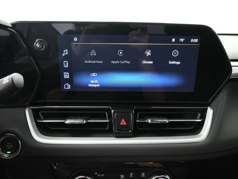 Used 2024 Chevrolet TrailBlazer LT w/ Convenience Package AWD/4WD image 17