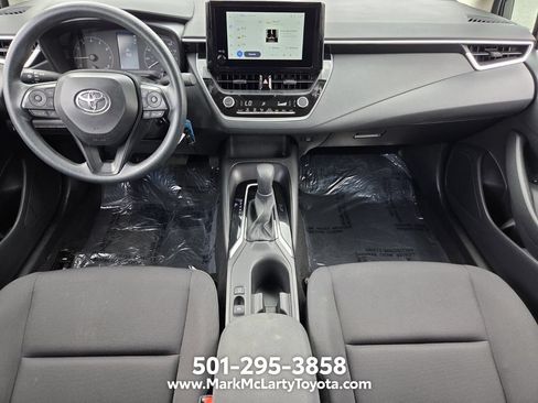 Used 2025 Toyota Corolla LE FWD image 12