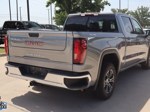 Used 2025 GMC Sierra 1500 SLT AWD/4WD image 3