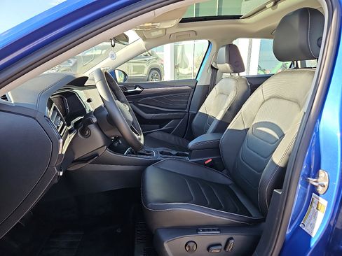 Used 2024 Volkswagen Jetta SEL image 10