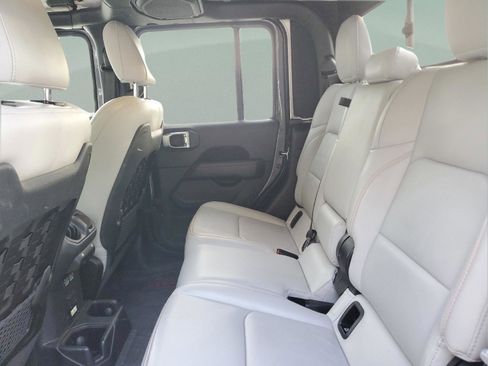 Used 2022 Jeep Gladiator Mojave w/ LED Lighting Group AWD/4WD image 6