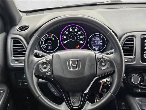 Used 2020 Honda HR-V Sport image 16