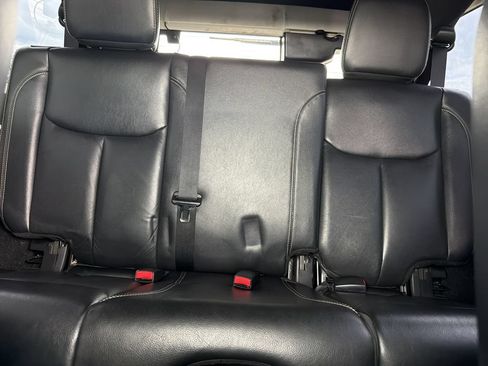 Used 2015 Jeep Wrangler Unlimited Rubicon AWD/4WD image 19