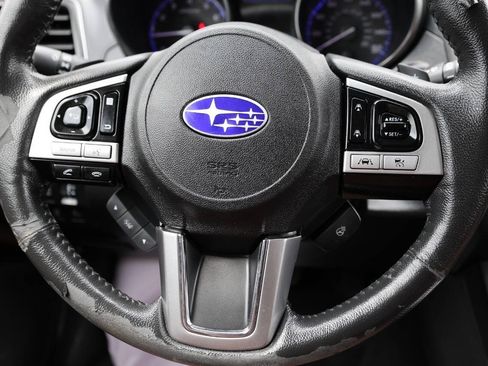 Used 2017 Subaru Outback 3.6R Touring AWD/4WD image 18