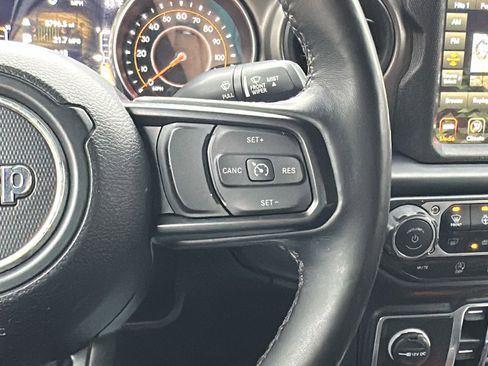 Used 2022 Jeep Wrangler Unlimited Sport image 18