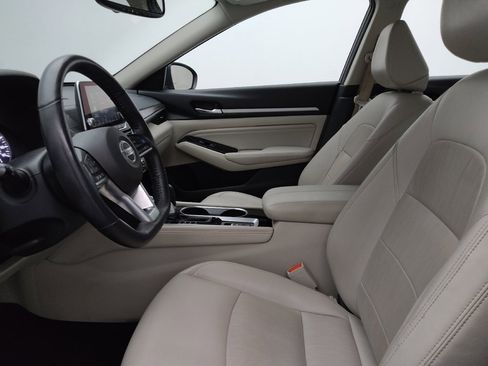 Used 2020 Nissan Altima 2.0 Platinum FWD image 17