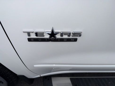 Used 2019 Chevrolet Silverado 1500 LT w/ Texas Edition image 10