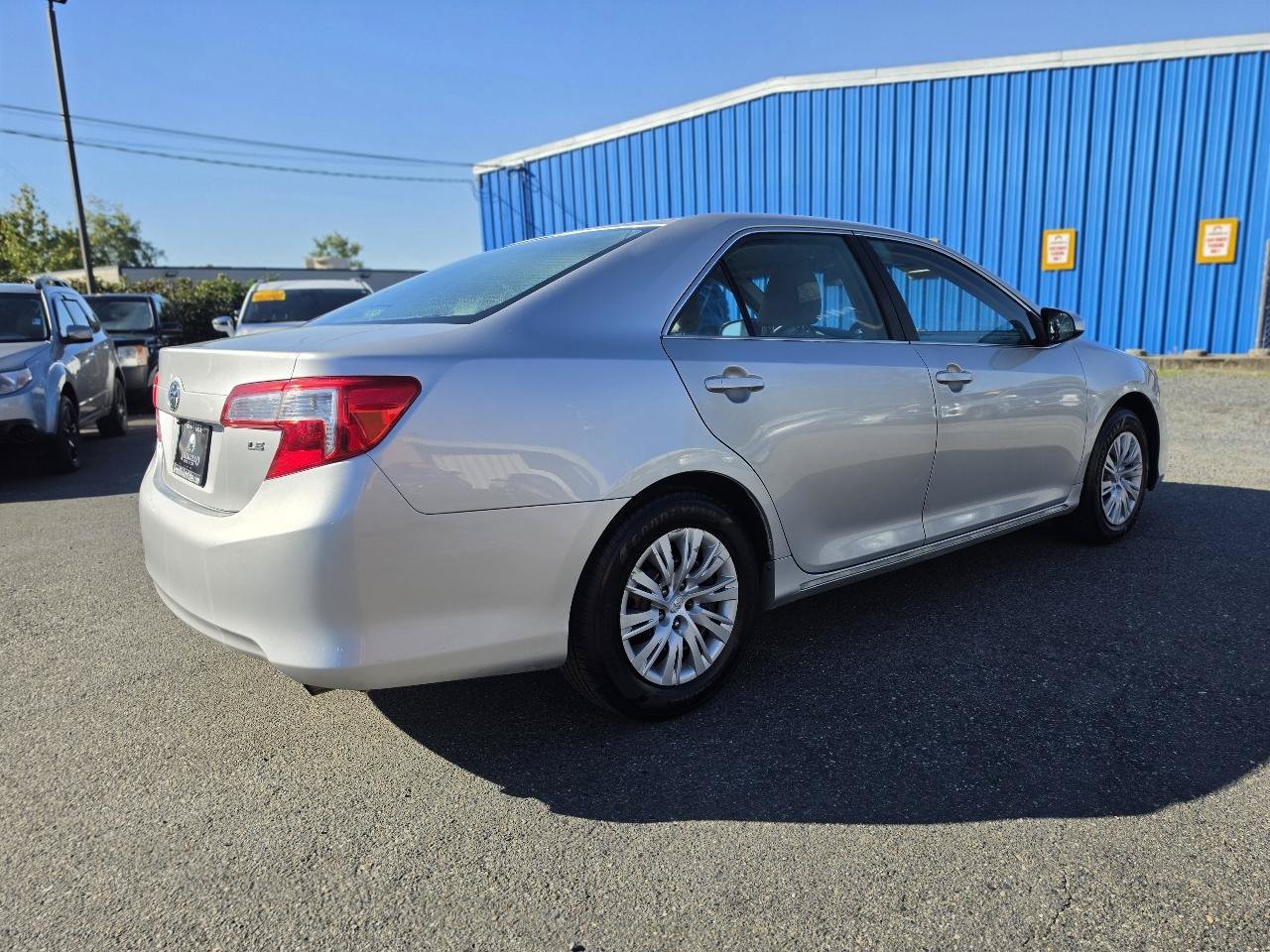 Used 2012 Toyota Camry LE FWD image 6