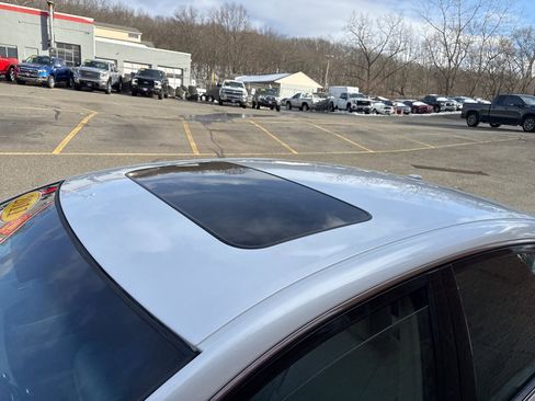 Used 2011 Toyota Avalon image 6