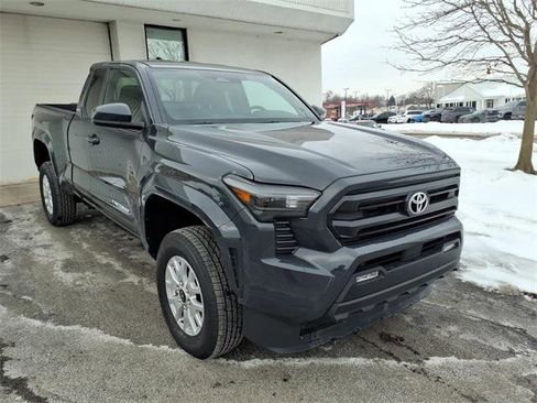 Certified 2025 Toyota Tacoma SR5 image 22
