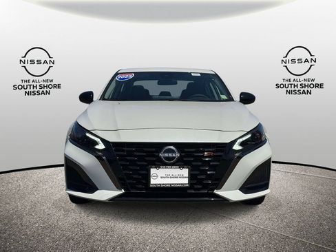 Certified 2025 Nissan Altima 2.5 SR w/ SR Premium Package AWD/4WD image 2