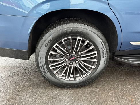 New 2026 GMC Yukon Elevation image 11