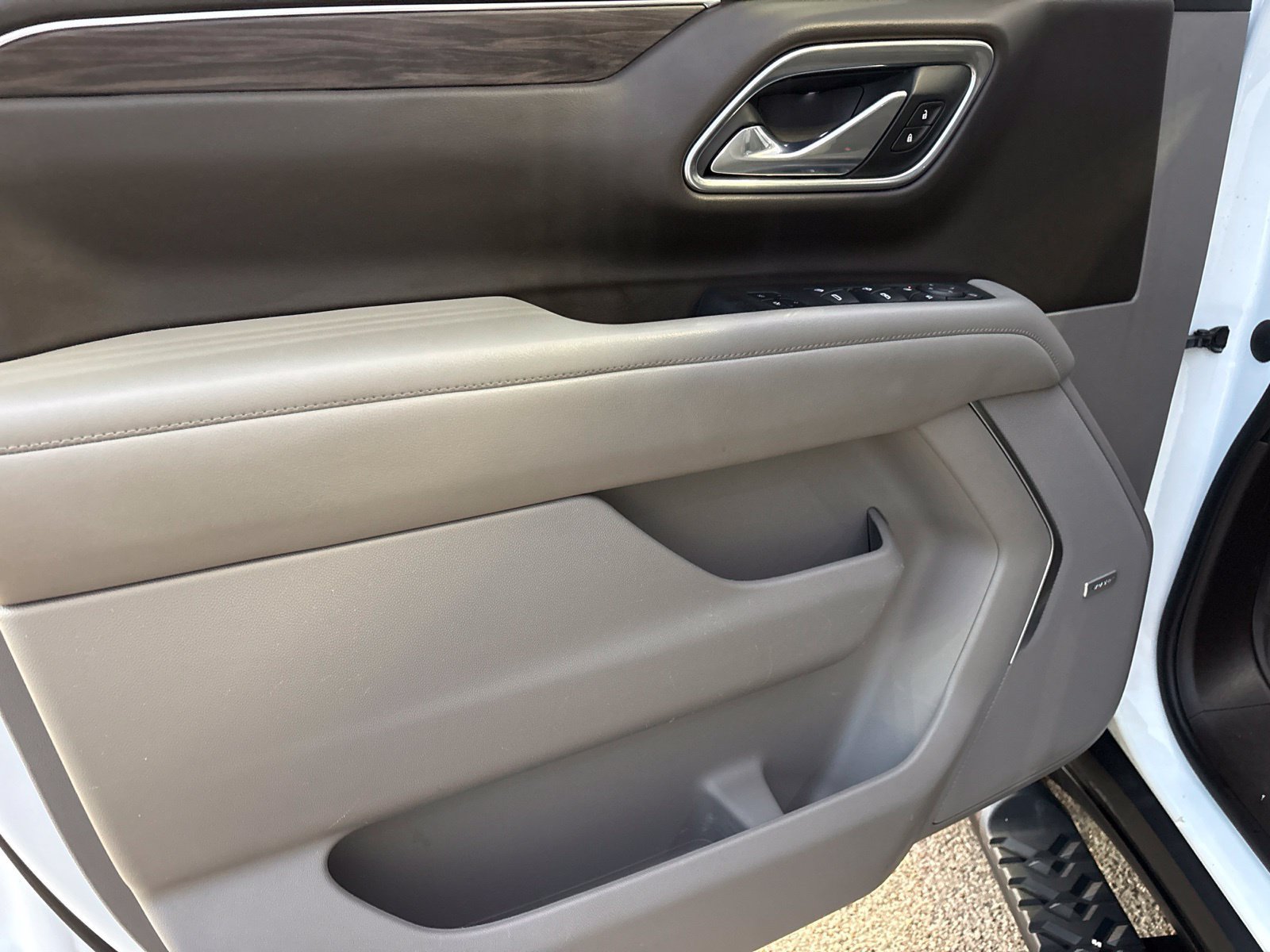 Used 2021 Chevrolet Tahoe Z71 w/ Z71 Signature Package AWD/4WD image 11