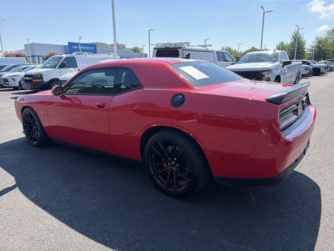Used 2022 Dodge Challenger R/T Scat Pack w/ Shaker Package RWD image 7