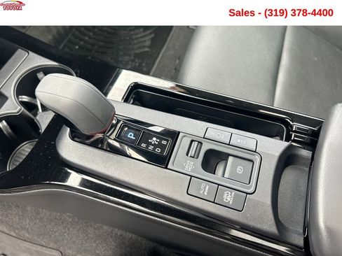 Used 2024 Toyota Prius Prime Premium w/ Advanced Technology Package FWD image 23