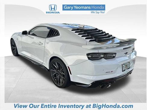 Used 2022 Chevrolet Camaro ZL1 RWD image 17