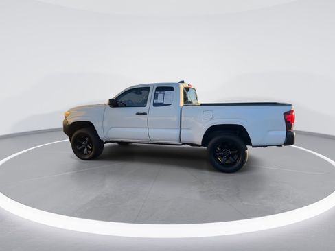 Used 2022 Toyota Tacoma SR image 6